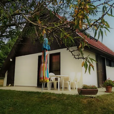 Mandulas Nyaralo Σπίτι διακοπών Zánka