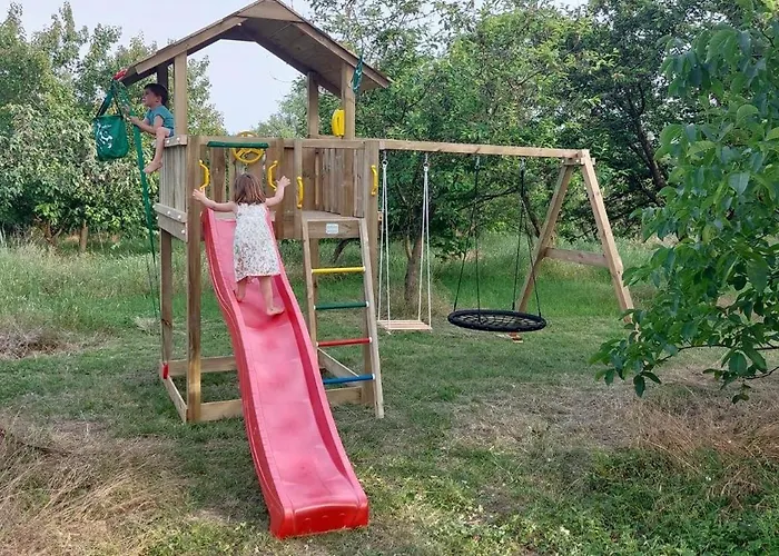 Mandulas Nyaralo Σπίτι διακοπών Zánka