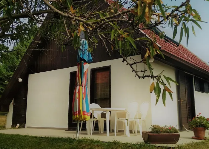 Mandulas Nyaralo Σπίτι διακοπών Zánka